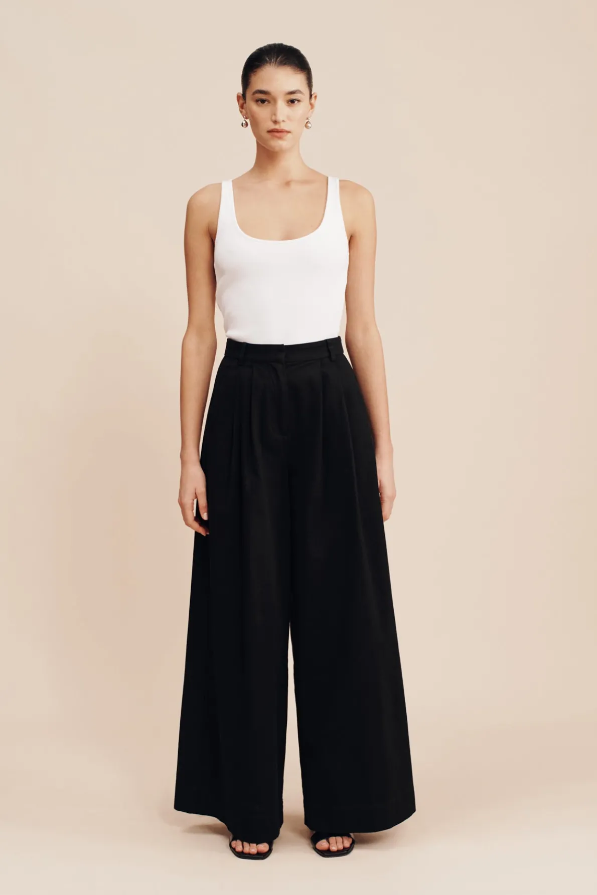 AXEL SCOOP TANK - WHITE